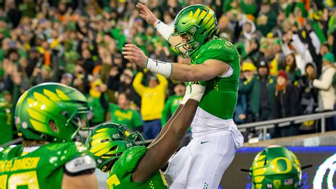 oregon oregon state rivalry|Oregon football downs Oregon State in rivalry game: .